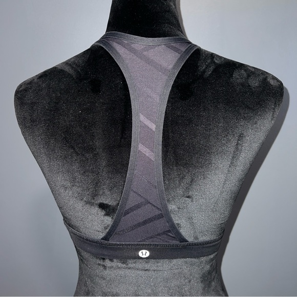 Lululemon Racerback Bra - Black - Size 4 - Picture 3 of 5